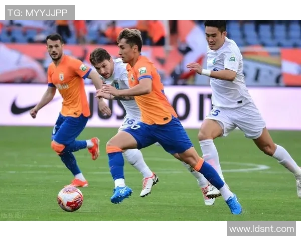 成都网球队边路渗透战术解析及其在网球比赛中的应用探讨