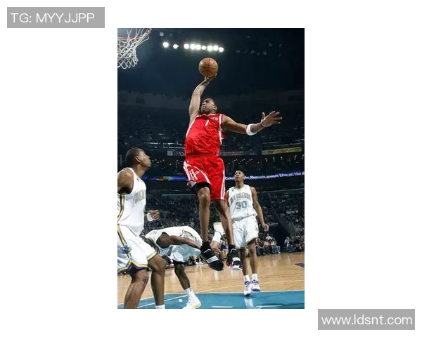 08火箭与黄蜂精彩对决全场录像回放及赛后分析